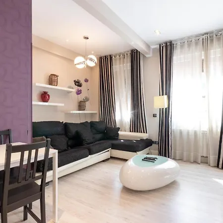 Apartment Volantin Ii With Jacuzzi By Aston